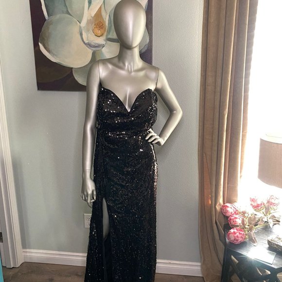 Strapless Sequin Gown - Picture 8 of 8